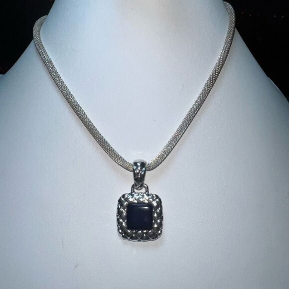 Silver Tone and Deep Navy Chunky Pendant Hook Closure Mesh Necklace - Picture 1 of 9